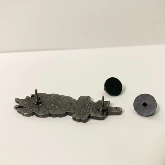 2002 Hard Rock Cafe Marketing Cafe Of The Year Pin - Picture 7 of 11